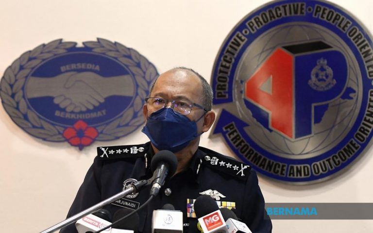Penganggur penggal kepala ibu dipercayai berada di bawah pengaruh dadah
