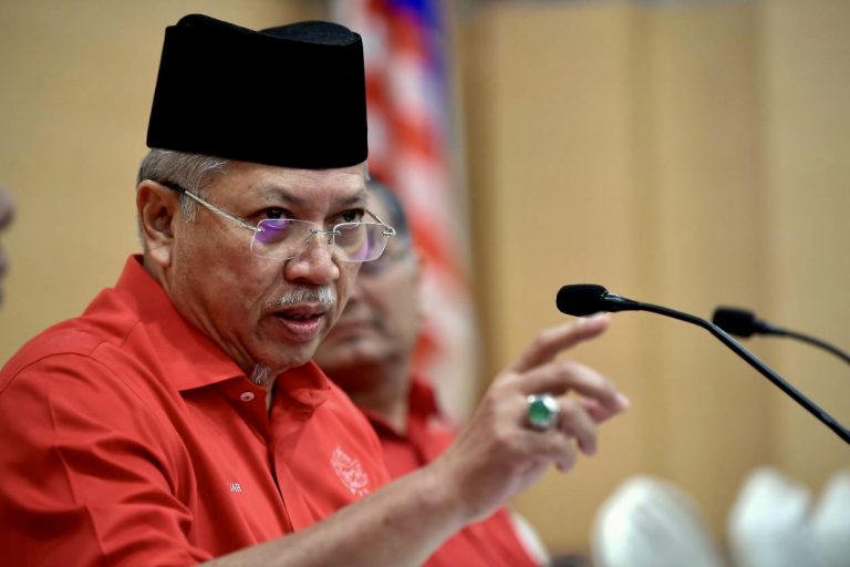 Annuar beri bayangan bakal bertanding atas tiket parti lain