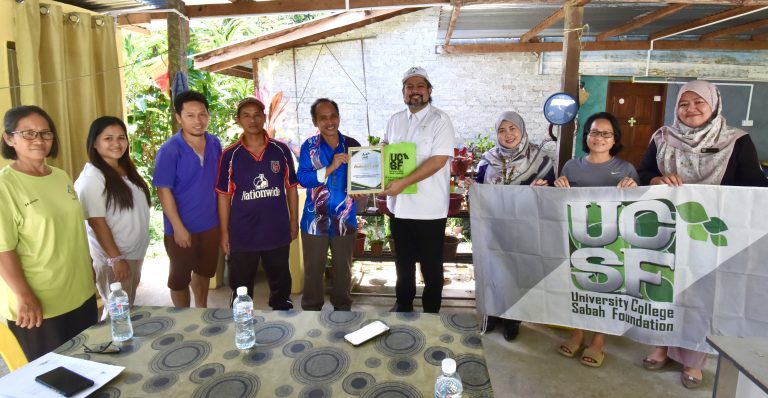UCSF santuni warga Kampung Timpangoh Babagon menerusi program Tanggungjawab Sosial Universiti