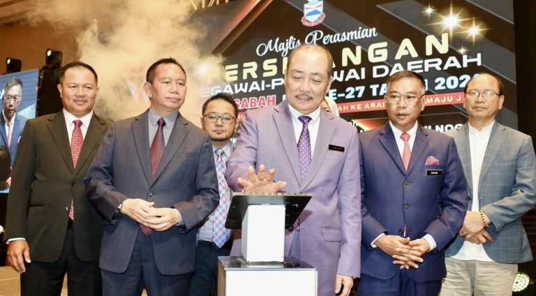 Pegawai Daerah jangan ‘tapuk’ projek pembangunan, maklumkan ADUN, Ahli Parlimen – Hajiji